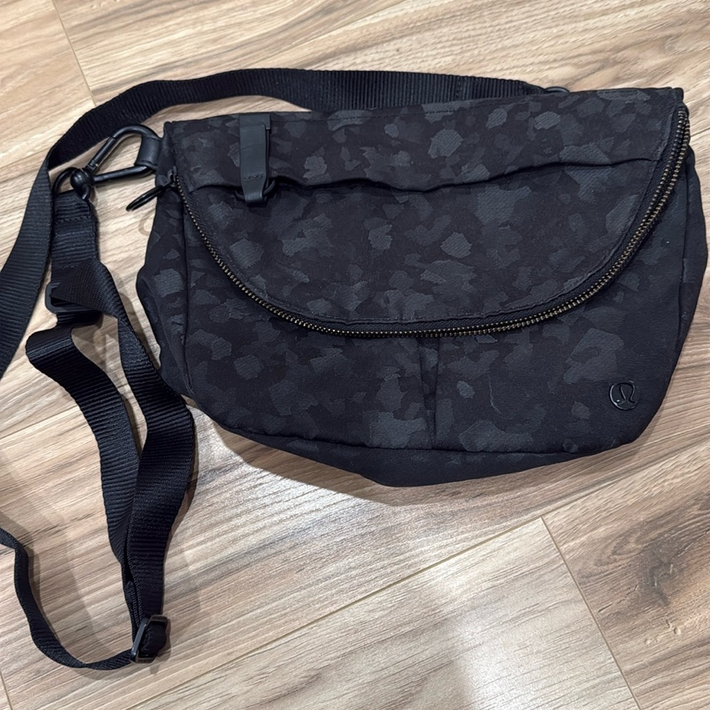 Lululemon Athletica Black Crossbody Bag with Adjustable Strap